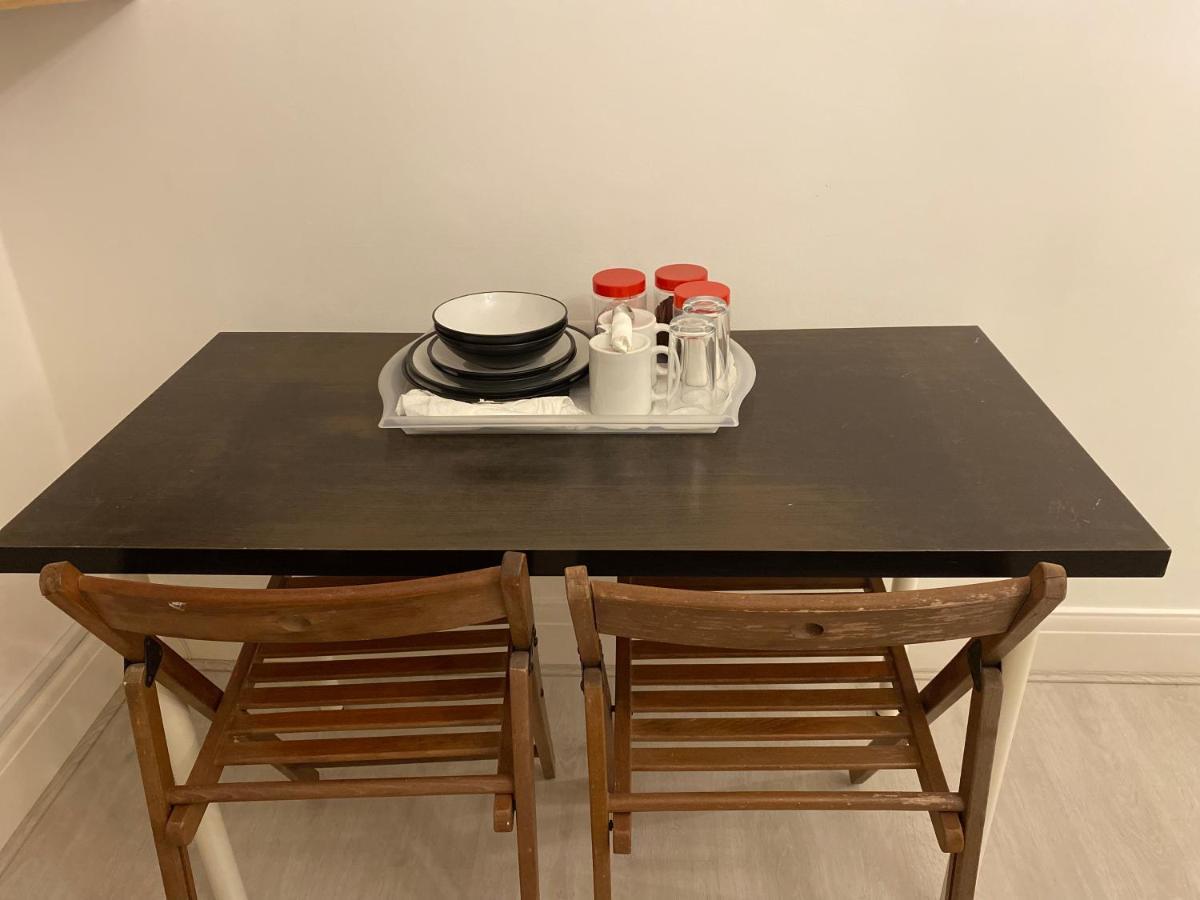 London Rooms With Free Parking 134 Edgware Bagian luar foto